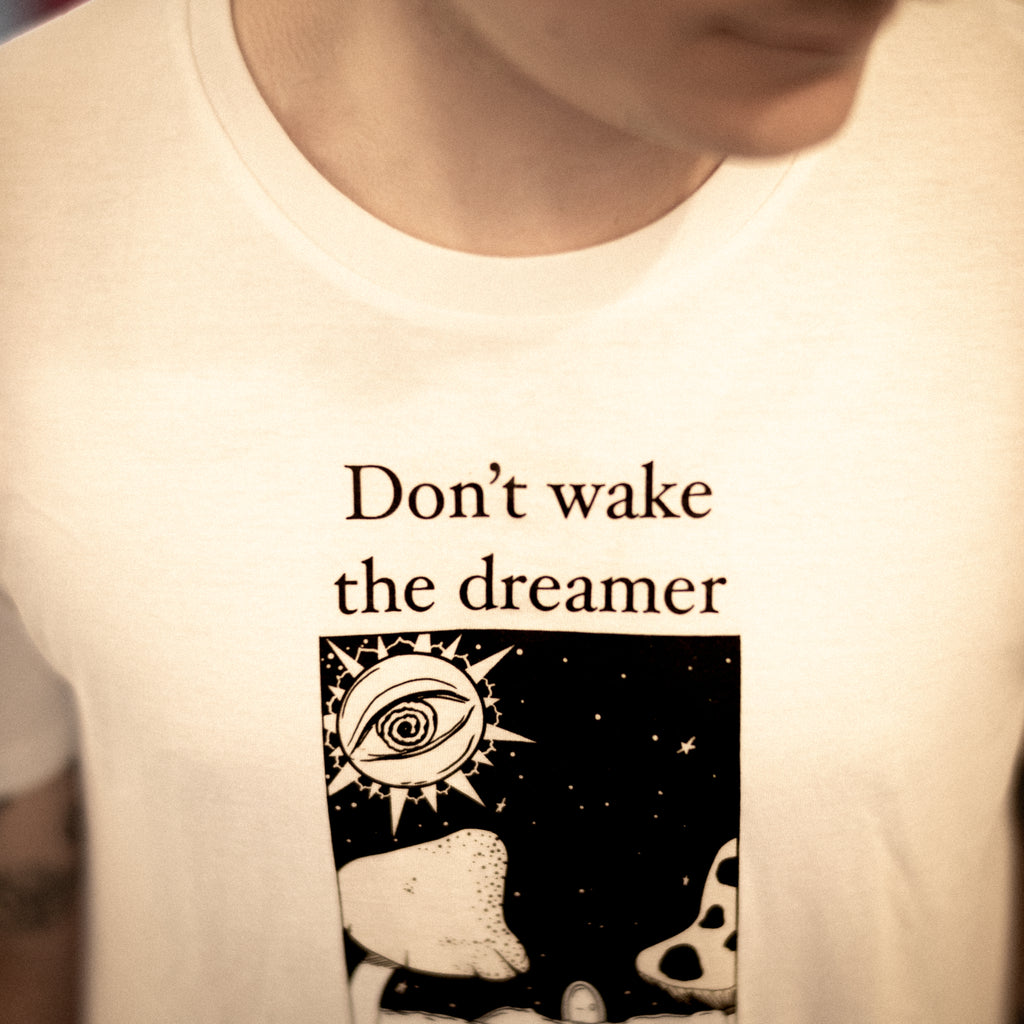 🌙 T-shirt “Don’t Wake the Dreamer”